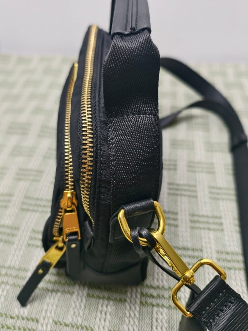 TUMI Alpha Bravo Women’s Crossbody Bag - Picture 5 of 8